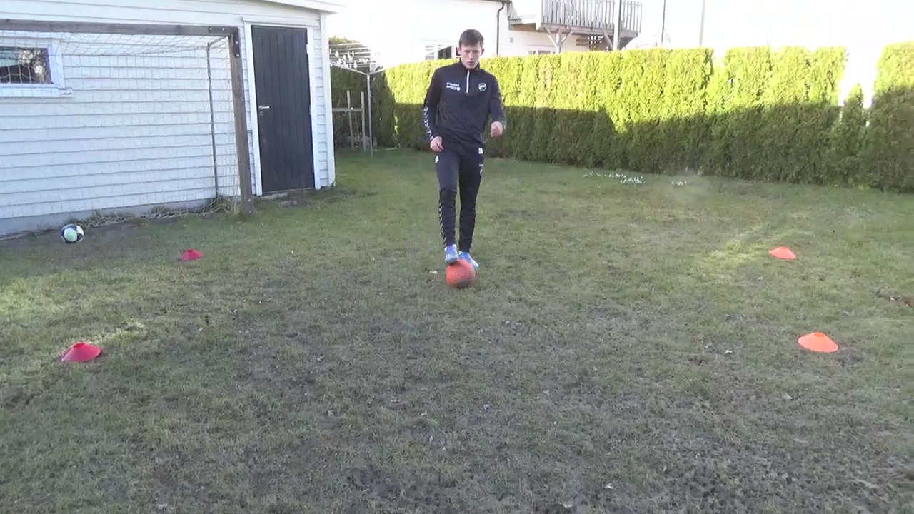 11 Triksing - medtak Cruyff venstre.MP4